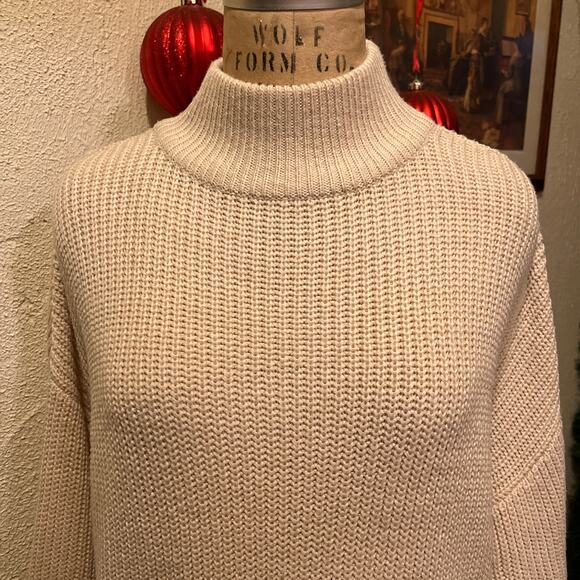 H&M Divided Crème Ribbed Mock Neck Sweater Oversized Size L - Picture 2 of 10
